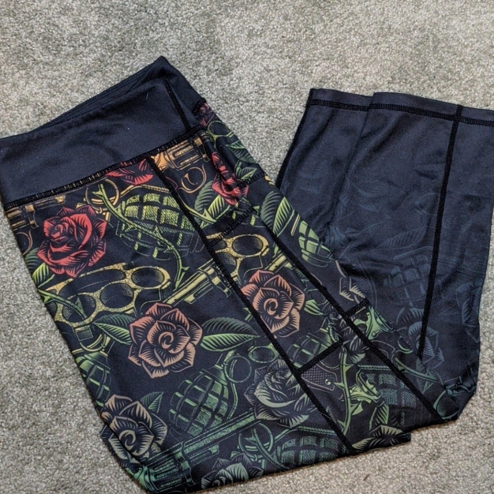 CVG Dressed To Kill XL Roses & Revolver Legging